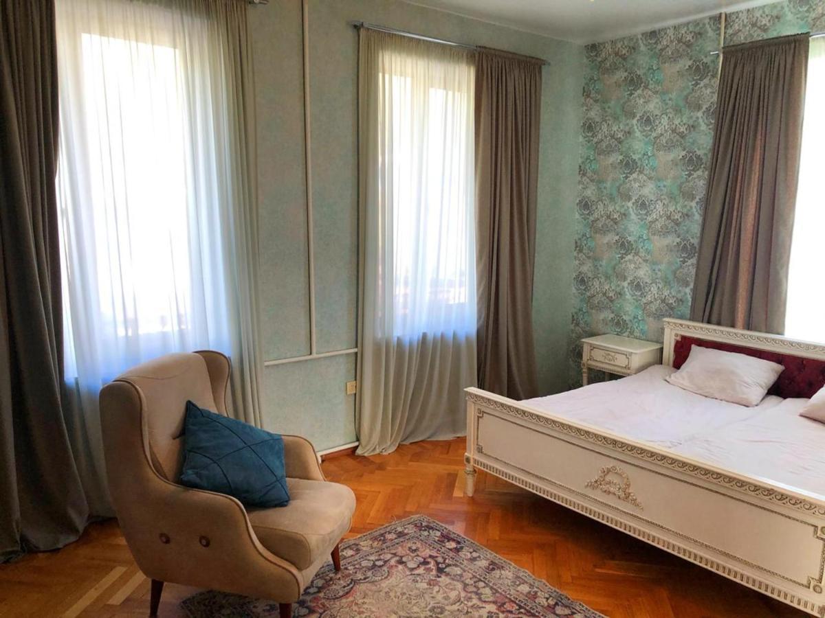 Dachi Inn Kazbegi Exteriör bild