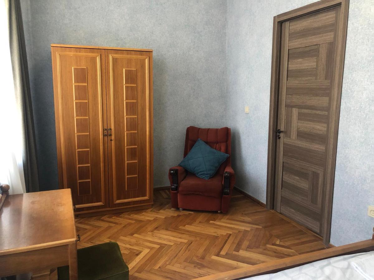 Dachi Inn Kazbegi Exteriör bild