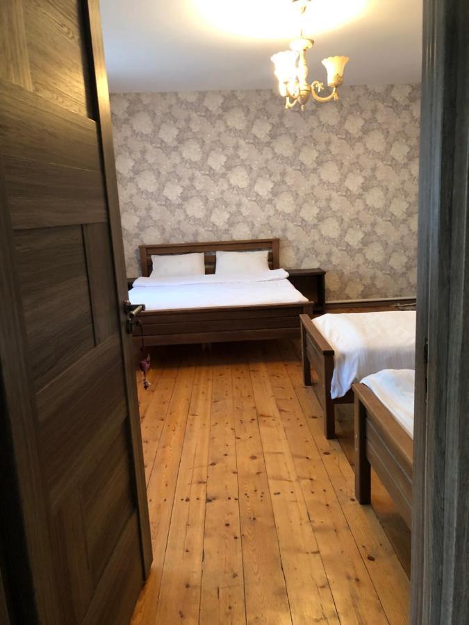 Dachi Inn Kazbegi Exteriör bild