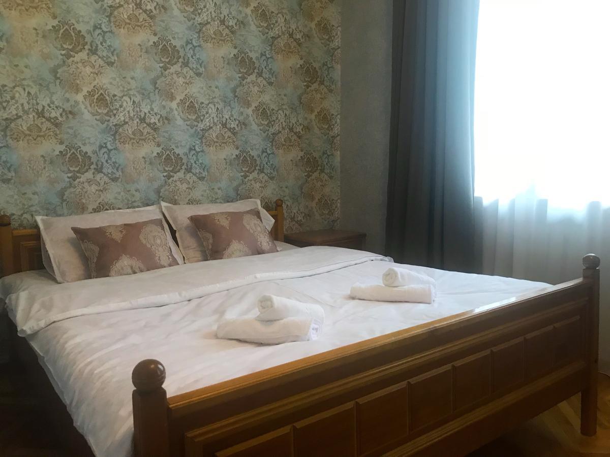 Dachi Inn Kazbegi Exteriör bild
